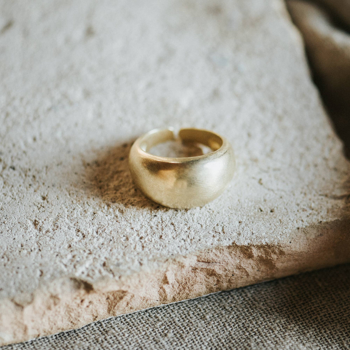 Commonform- Luna Dome Ring