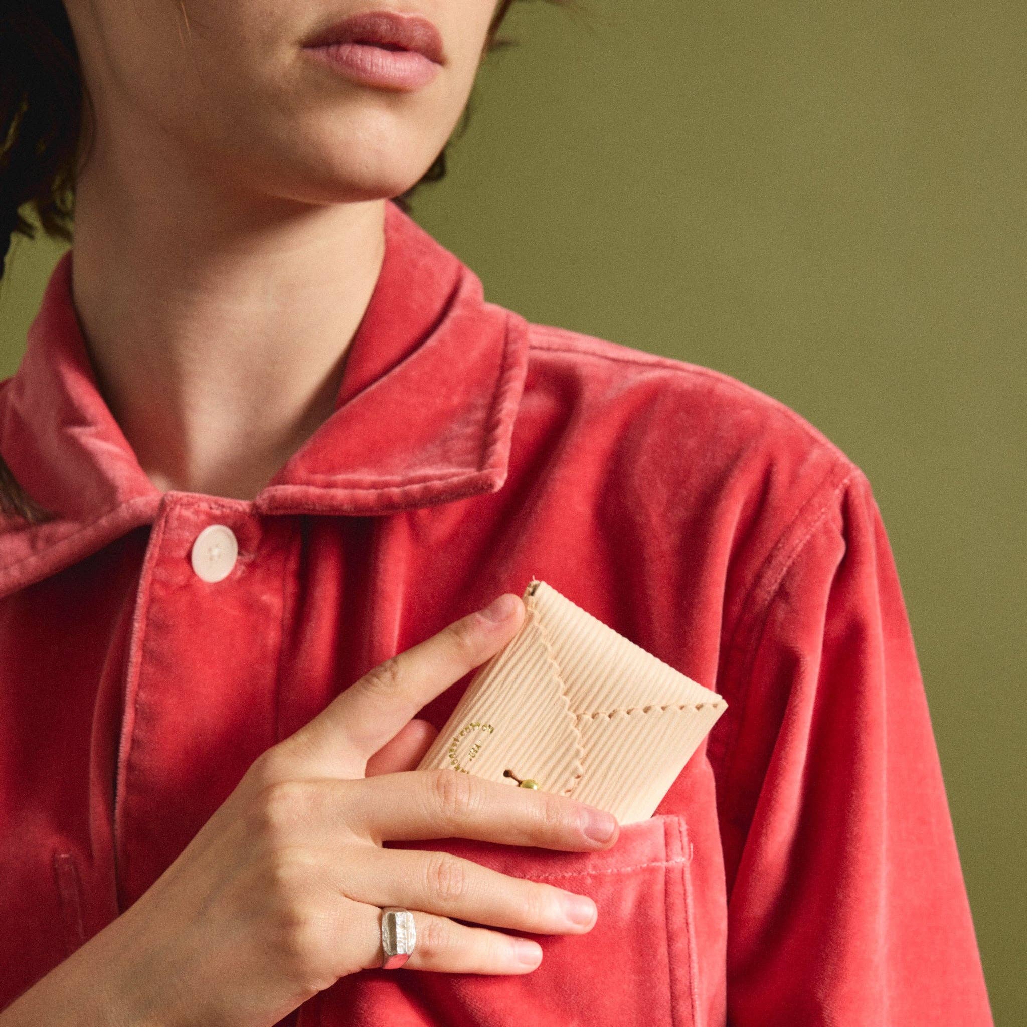 IMMODEST COTTON- Scallop Wallet | Undyed Italian Leather