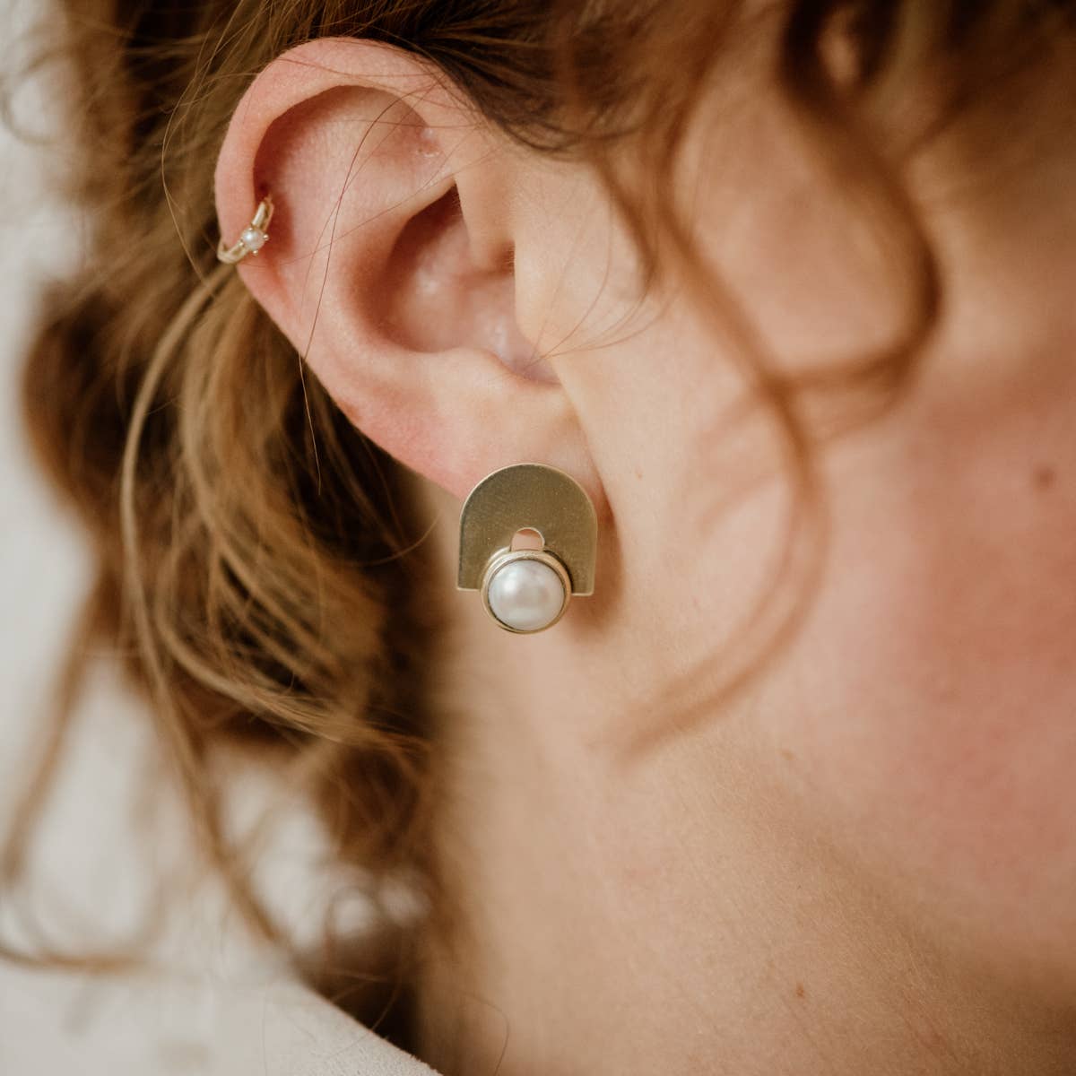 Commonform- Bali Studs // Pearl