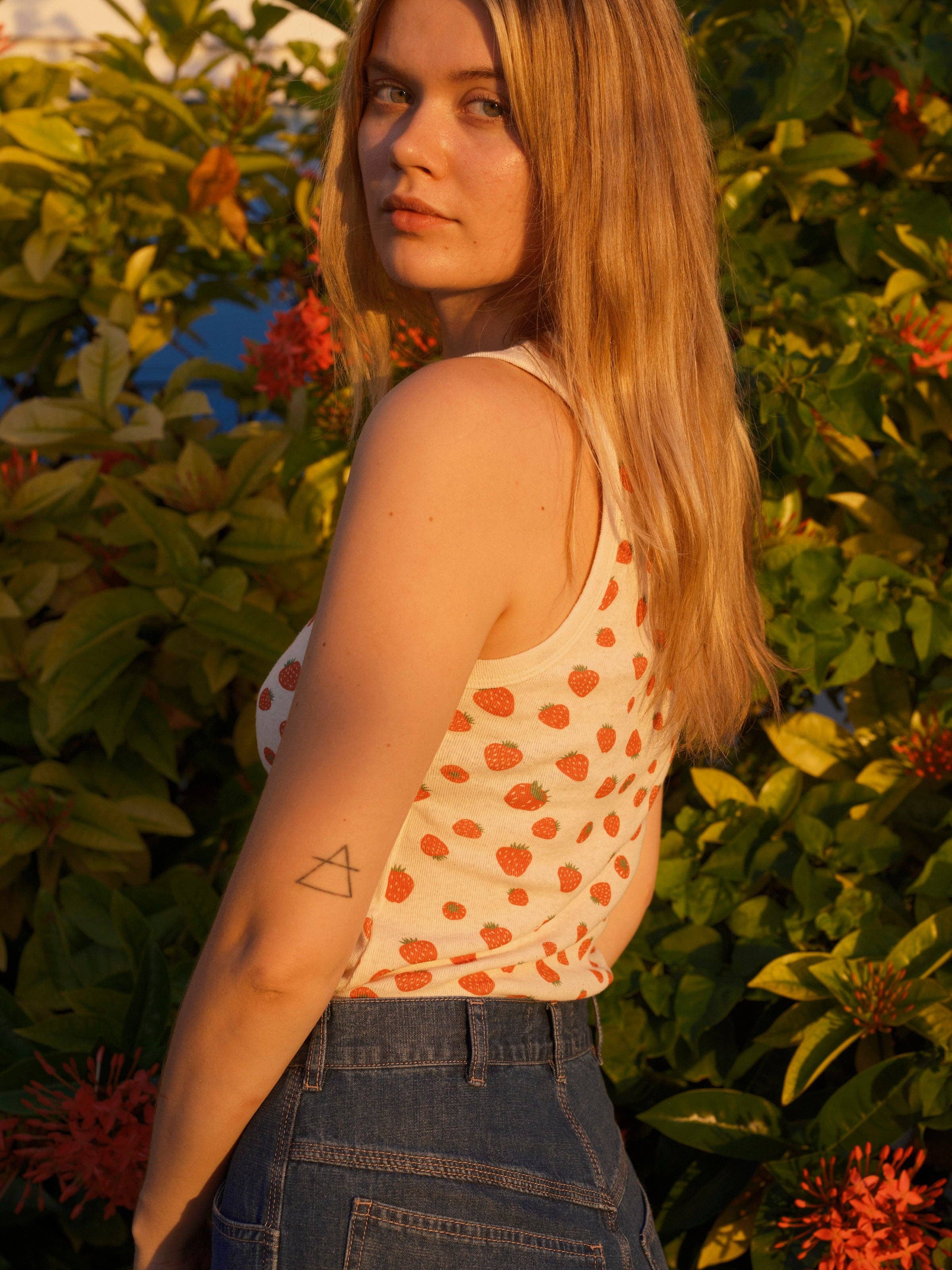 Mollusk- Hemp Rib Tank in Strawberry