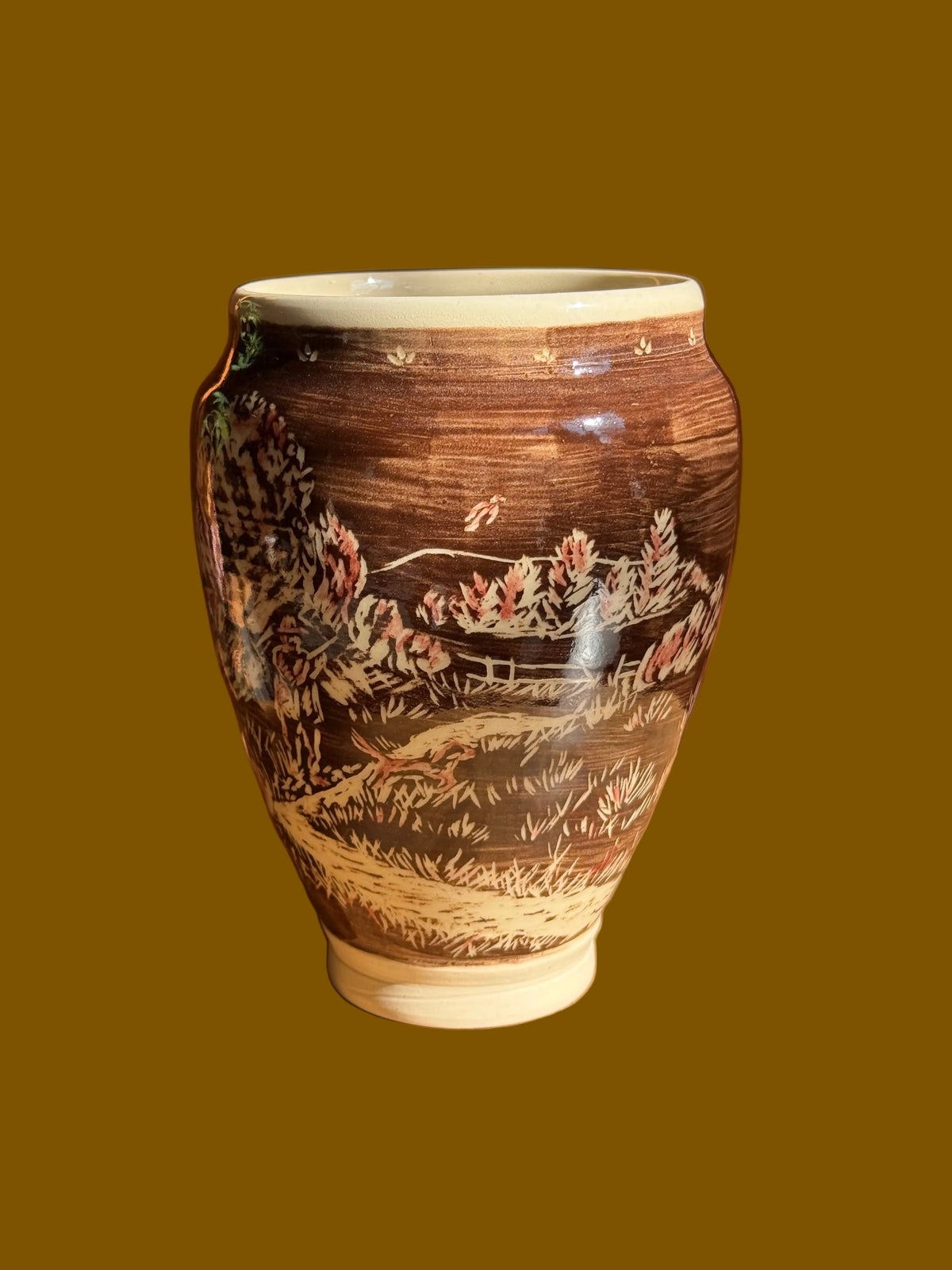 Danny D's Mudshop- Afternoon Bird Hunt Vase
