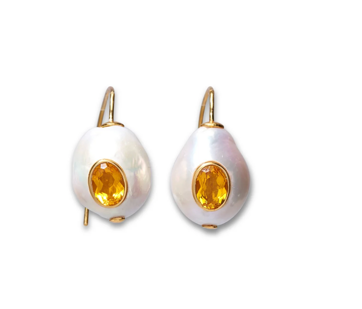 Lizzie Fortunato- Pearl Pablo Earrings in Citrine