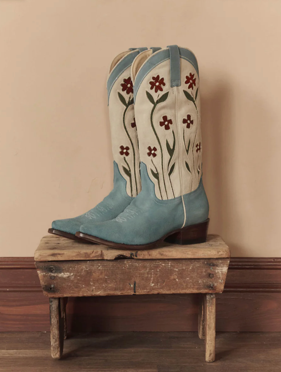 The Great. THE COWBOY BOOT IN WASHED INDIGO FLORAL