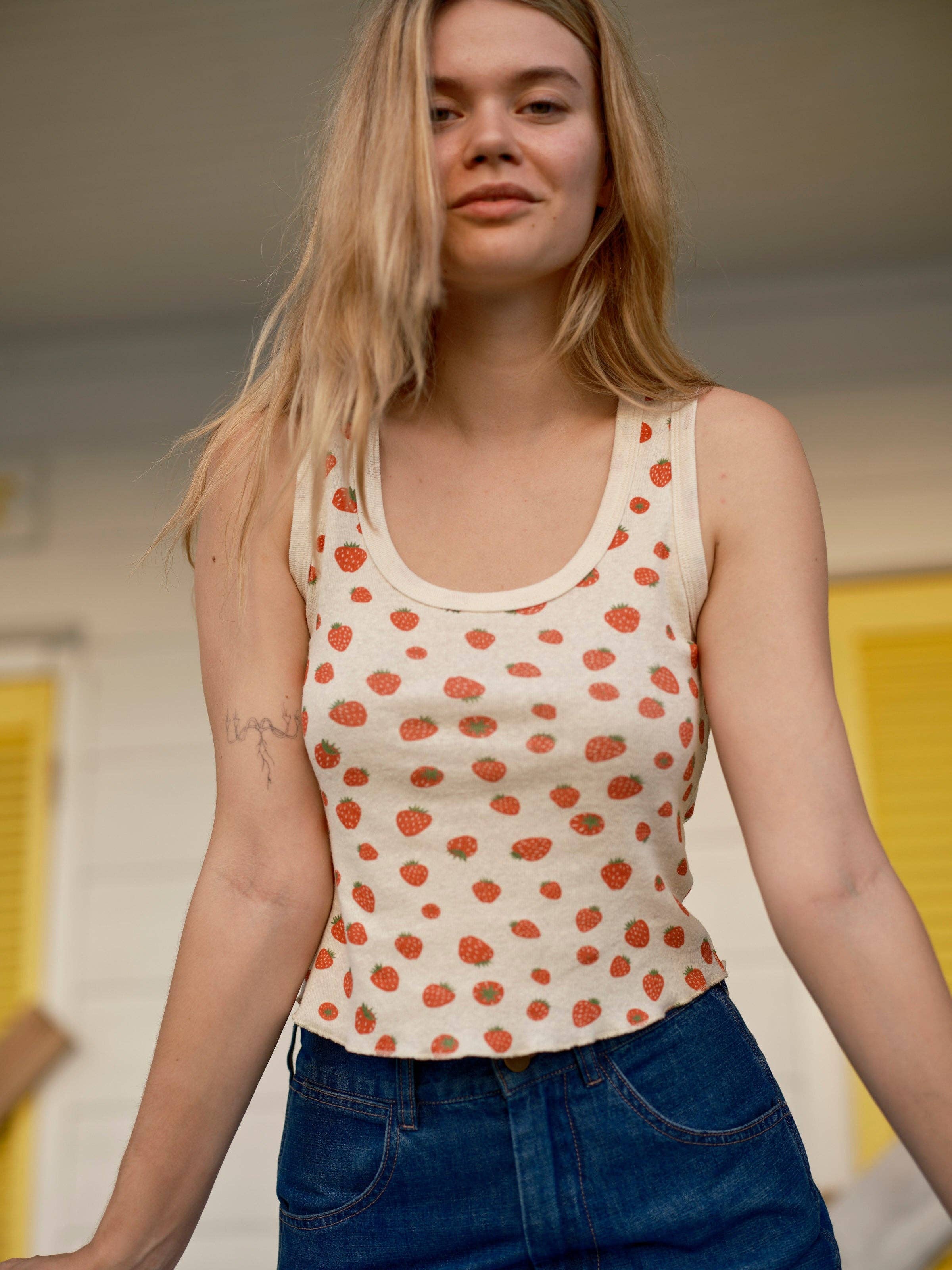 Mollusk- Hemp Rib Tank in Strawberry