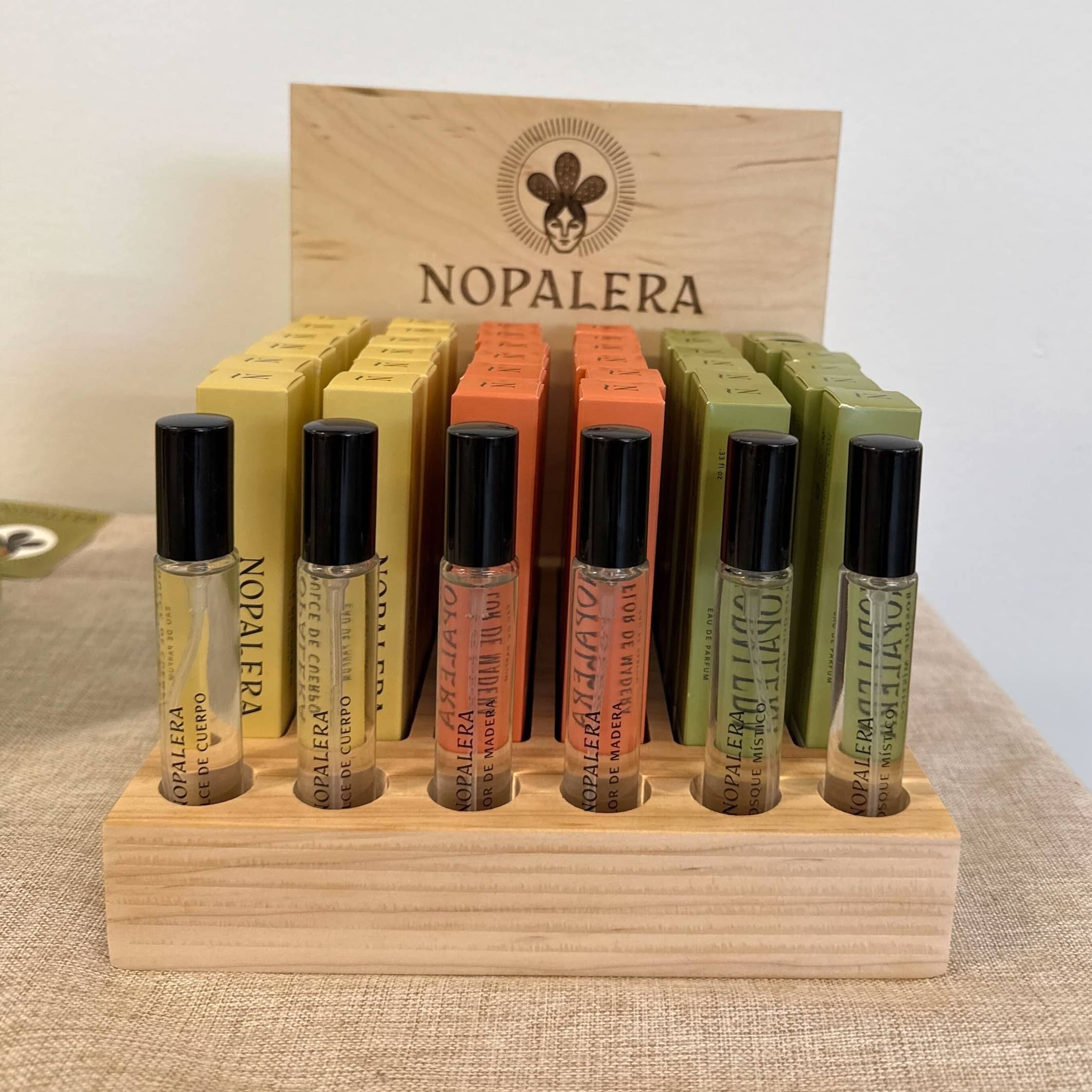 Wholesale: Travel Perfume Wood Display