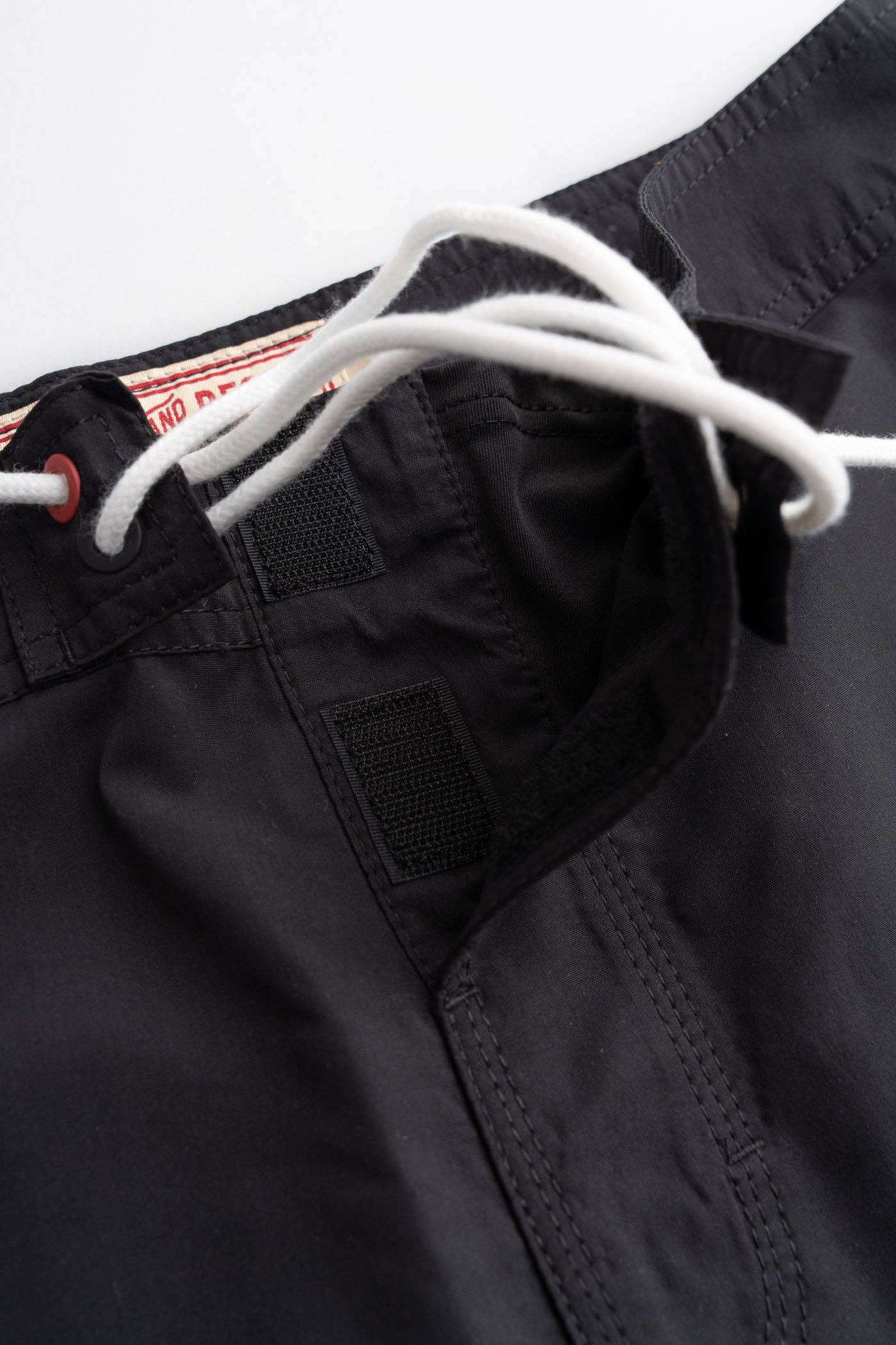 Iron & Resin- Bender Boardshort
