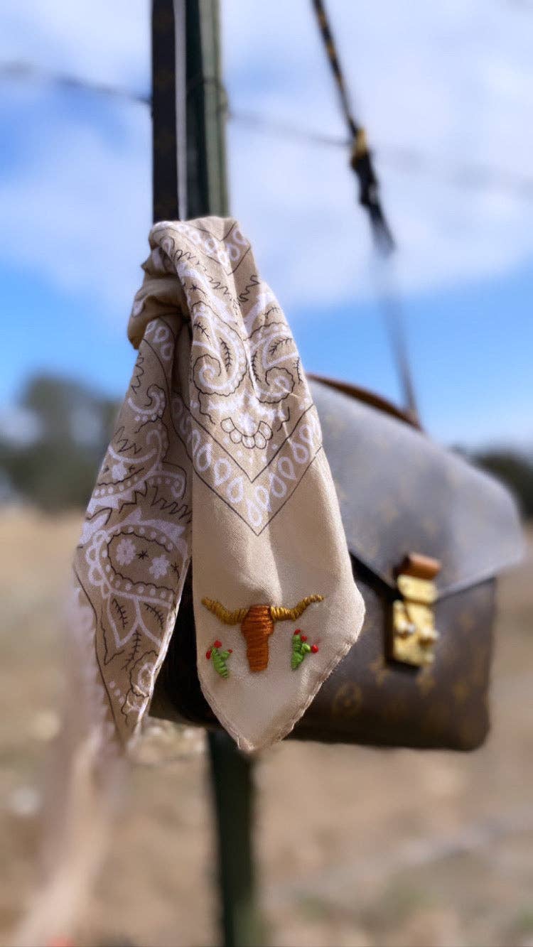 Pradera-Embroidered Cattle Call Bandana