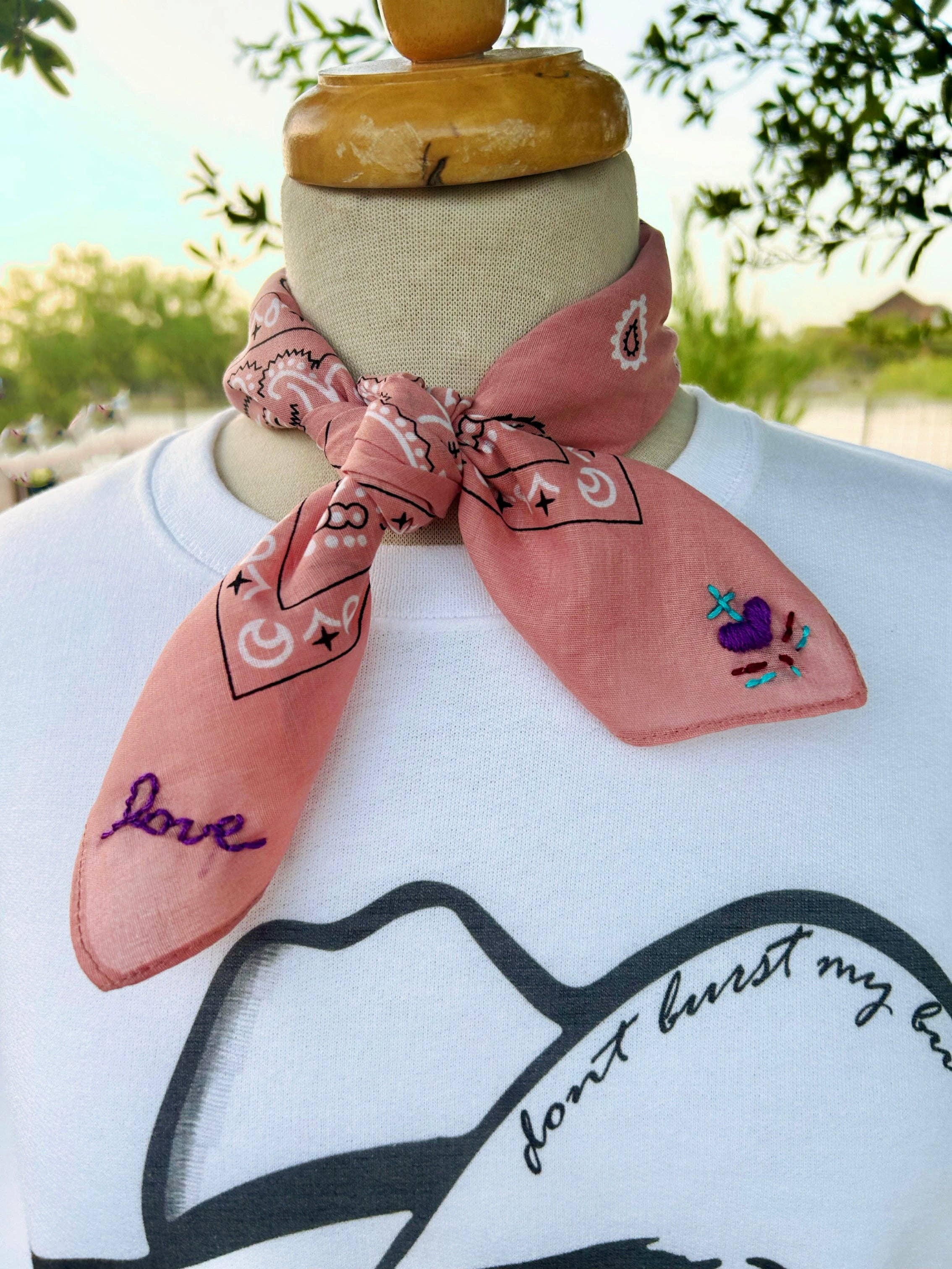 Pradera-Embroidered Sacred Heart Bandana