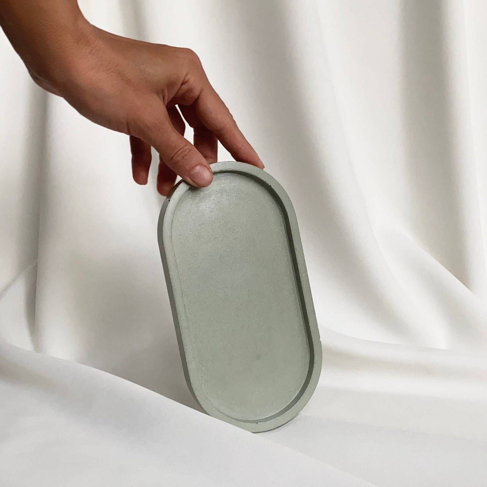 OVUM - handmade decorative concrete tray