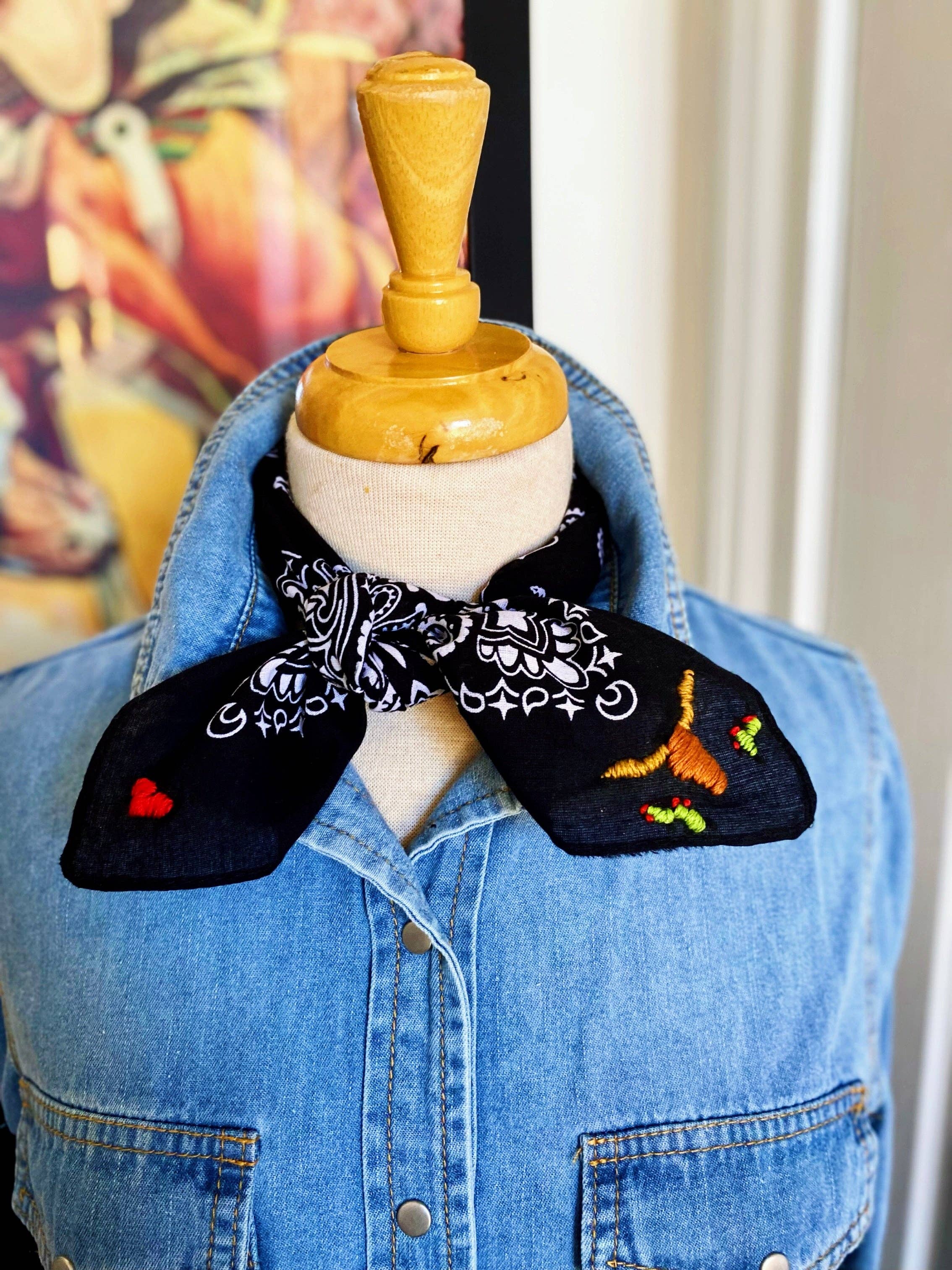Pradera-Embroidered Cattle Call Bandana