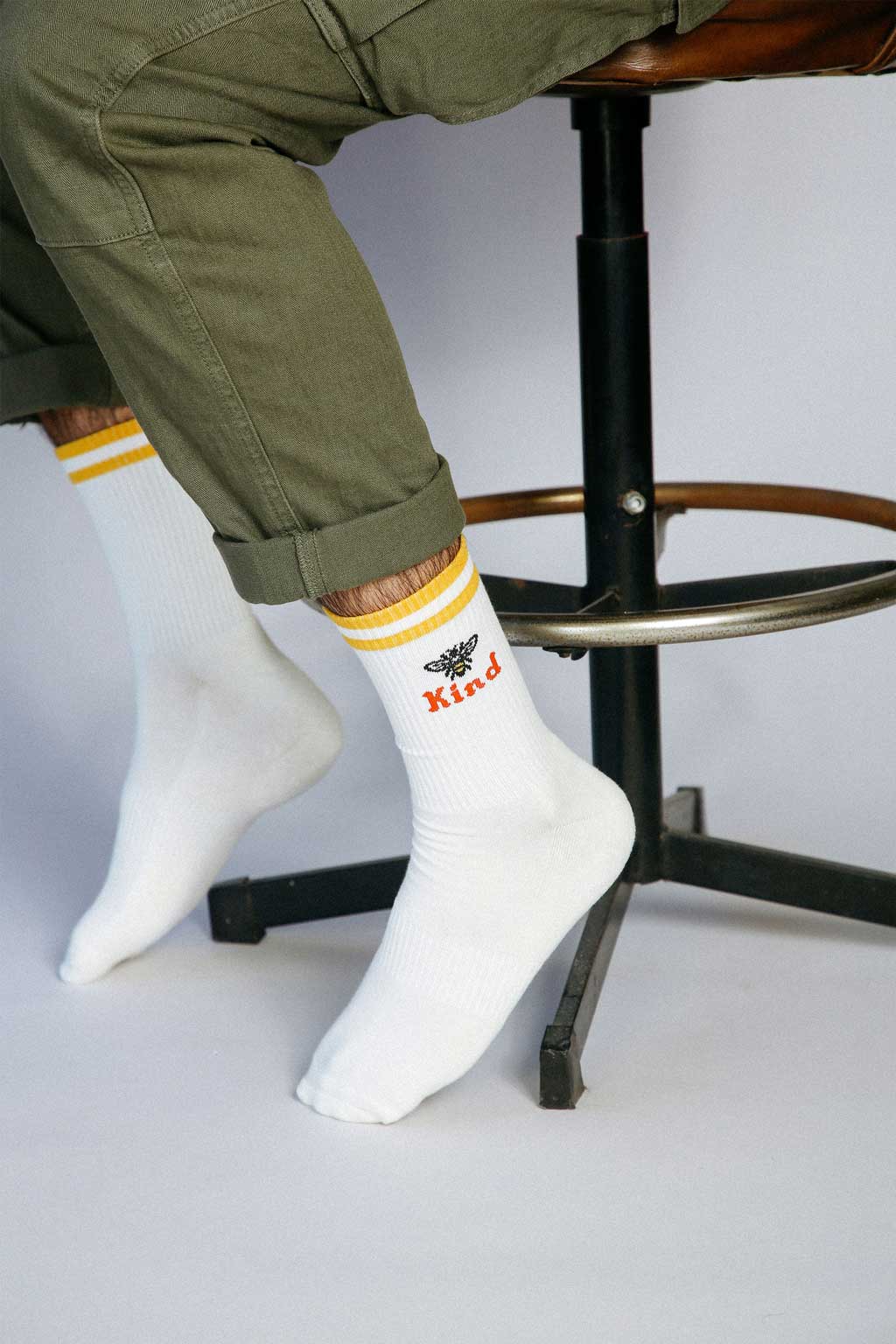 Beholder Men's Bee Kind Socks