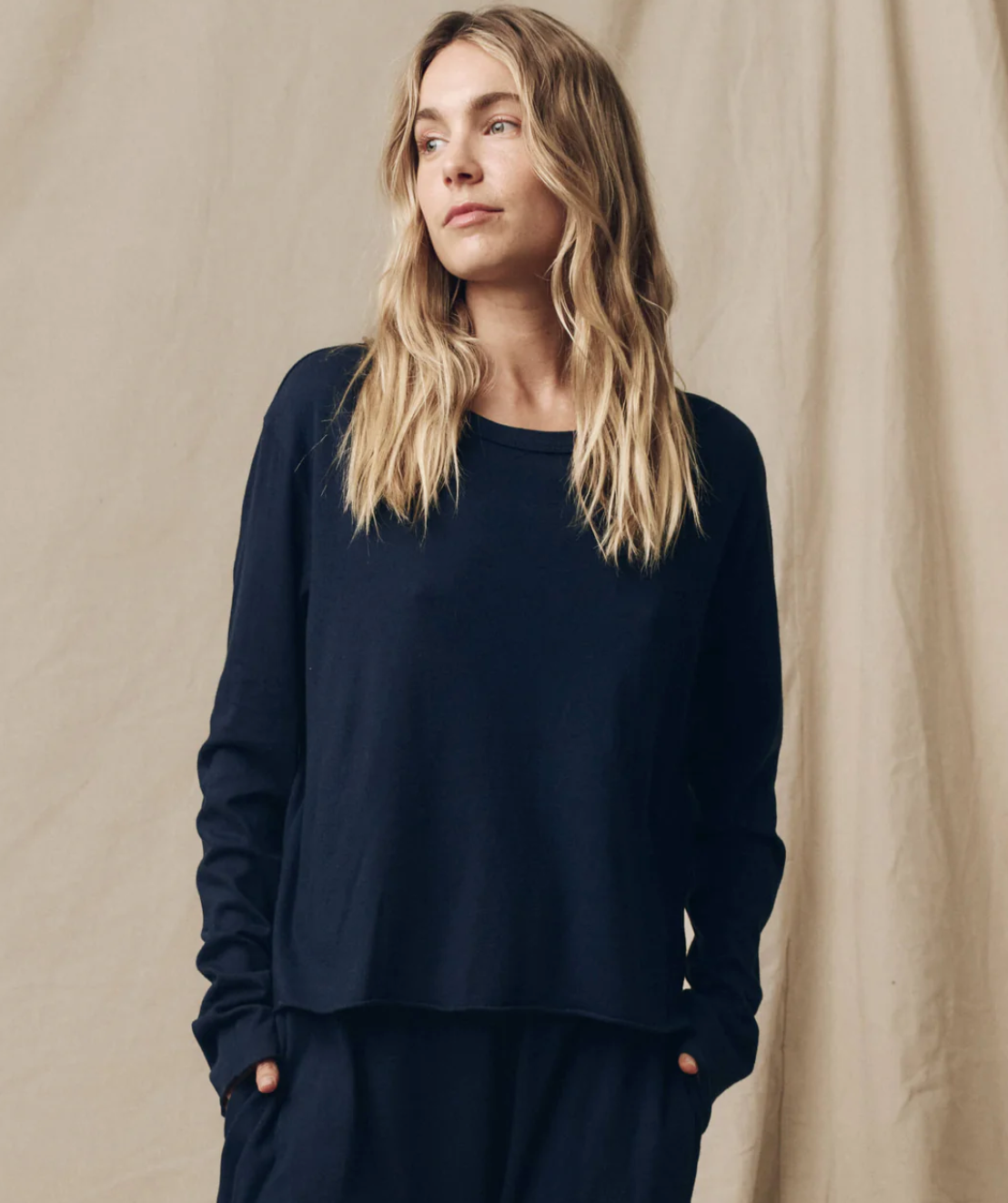The Great. The Long Sleeve Crop Tee - True Navy