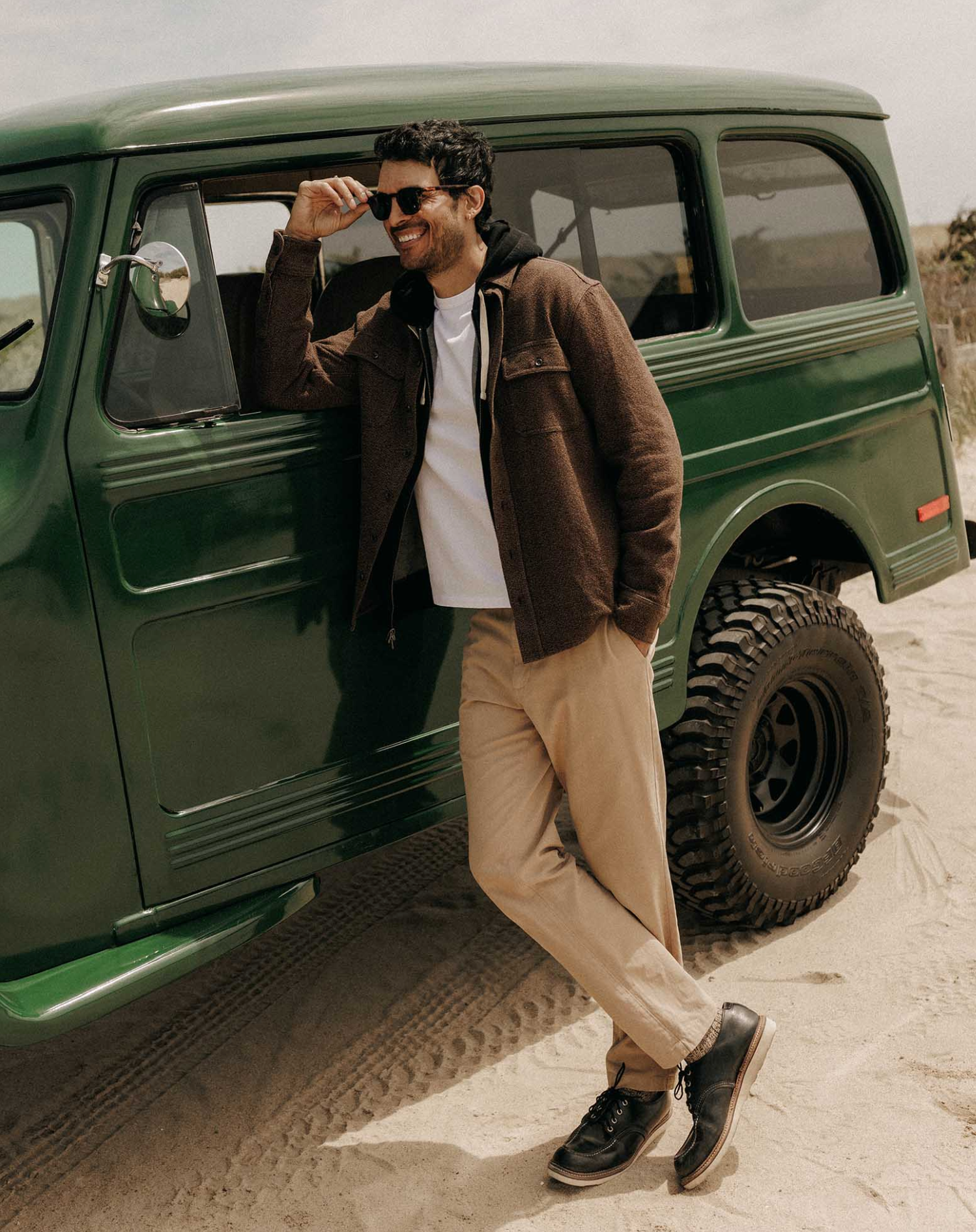 Taylor Stitch- The Ledge Shirt in Black Coffee Linen Tweed