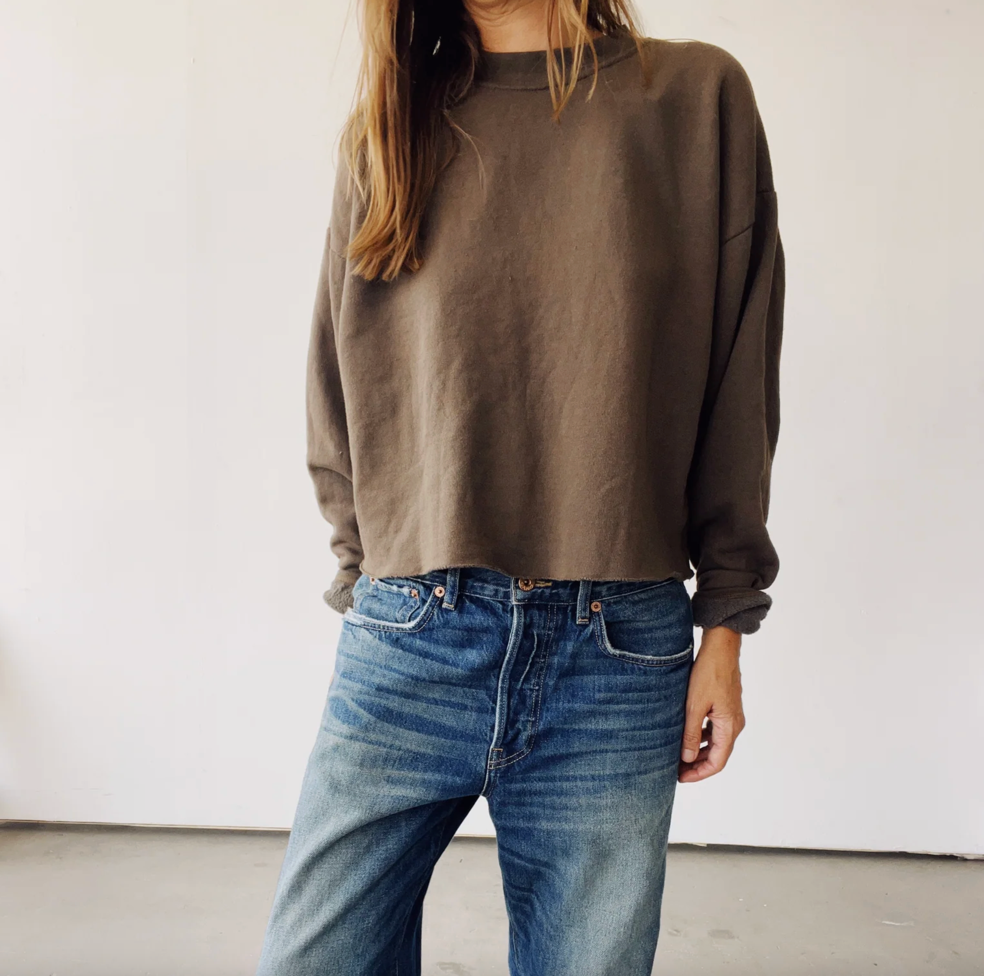 Hey Gang- The Crop Sweatshirt in Mud