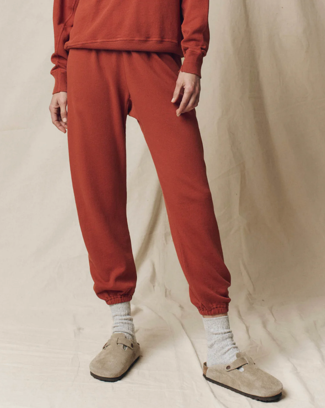 The Great. The Stadium Sweatpant in Brick