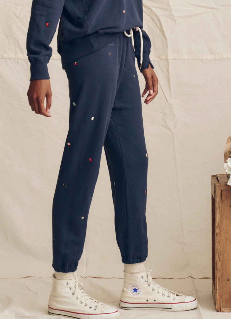 The Great. Stadium Sweatpant in Tossed Floral Embroidery