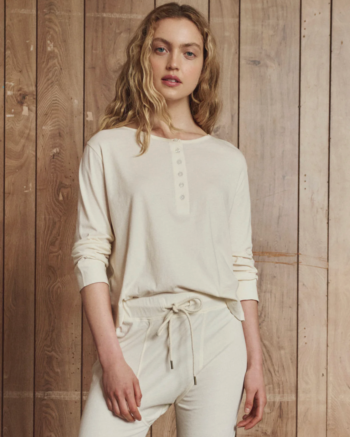 The Great. The Crop Sleep Henley. in Washed White