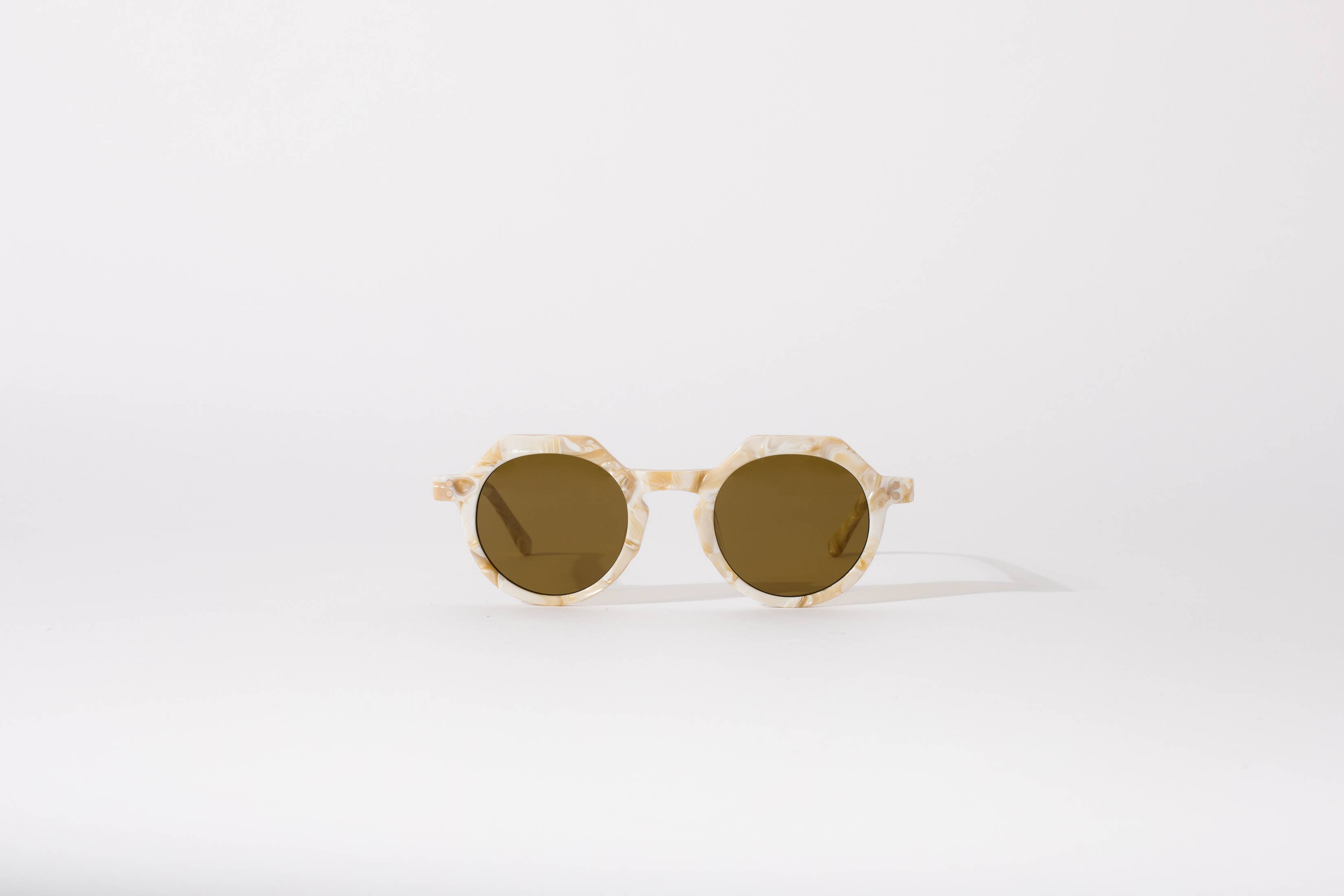 Wolfspout - Georgie - Olive Twist Sunglasses
