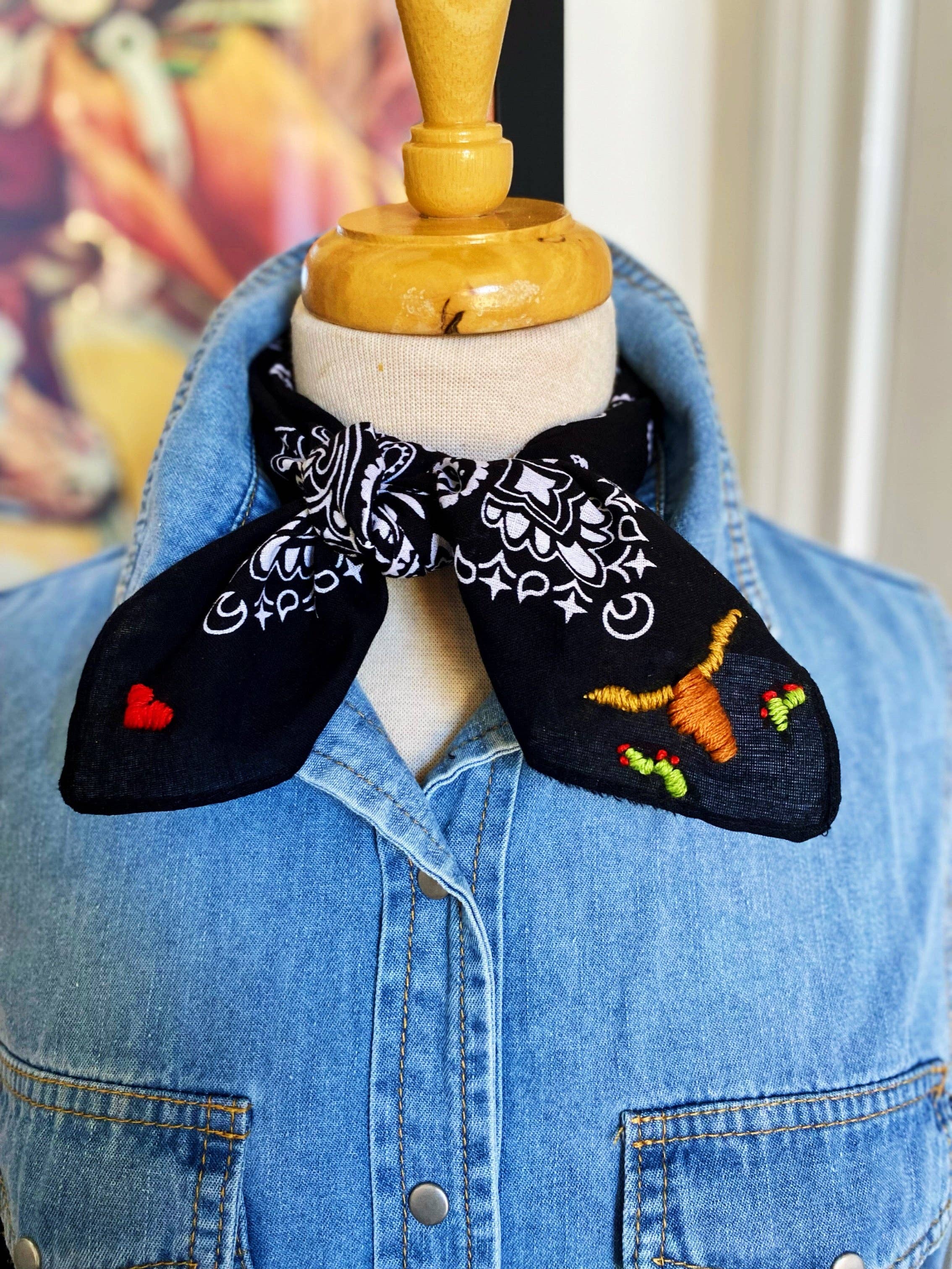 Pradera-Embroidered Cattle Call Bandana