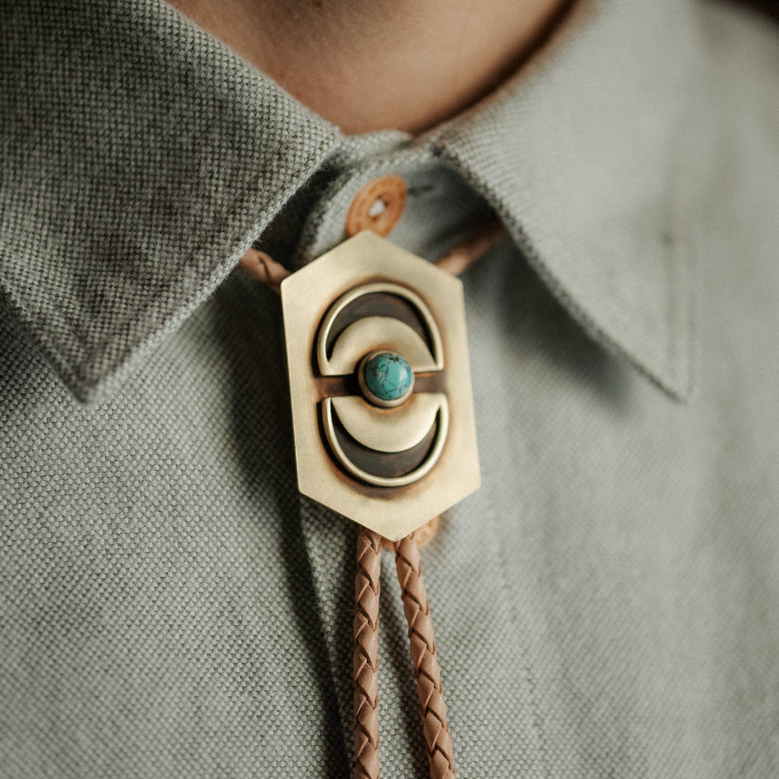 Commonform- Cash Bolo Tie