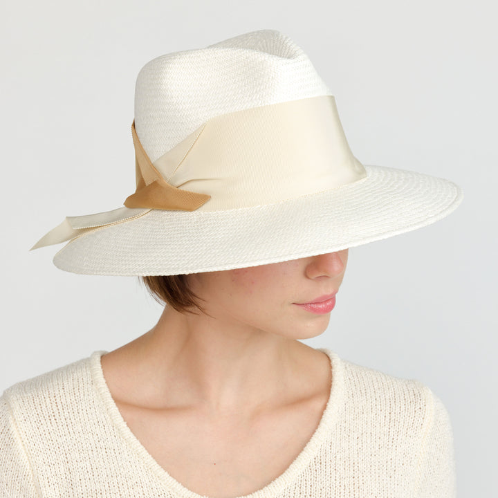 Gardenia- White, Bone/Camel